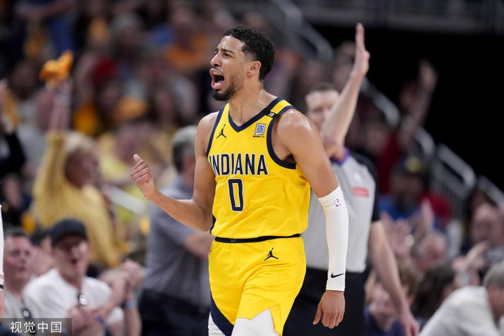 就在球划过 就在球划过