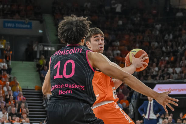 旭角色的深 旭角色的深